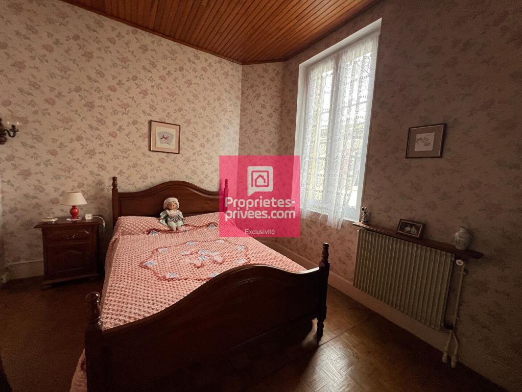 AGEN Maison de ville avec cour et dépendance 4