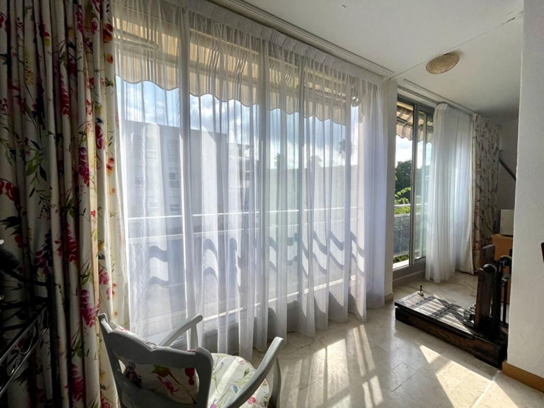 HYERES Appartement traversant T4 de 95m2, garage double et cave - Centre-ville - Hyères 4