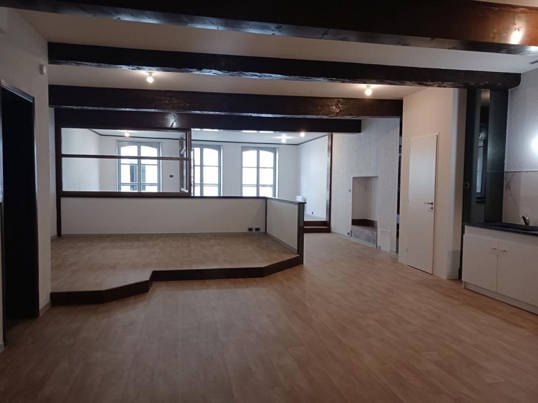 Appartement Lons Le Saunier 2 pièce(s) 86.90 m2