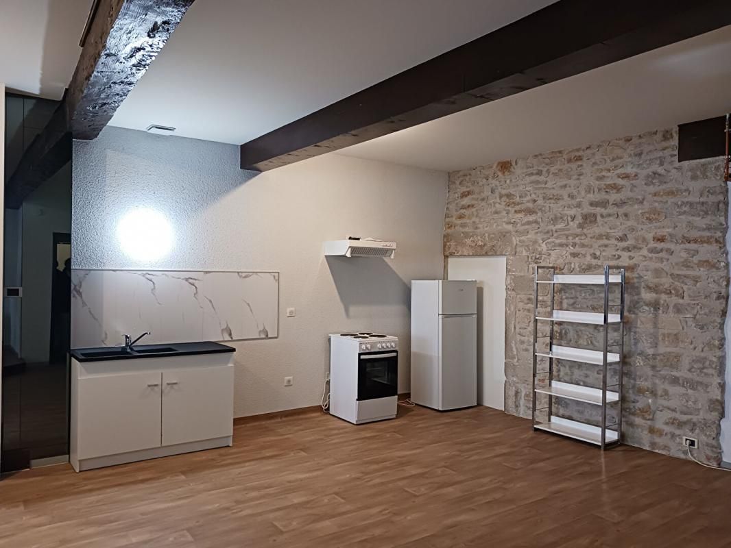 LONS-LE-SAUNIER Appartement Lons Le Saunier 2 pièce(s) 86.90 m2 3