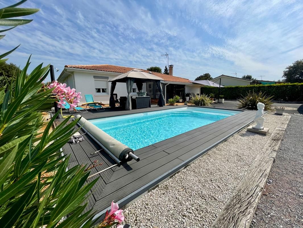 SAINT-JEAN-D'ILLAC Maison Saint Jean D Illac 5 pièce(s) 123 m2 1