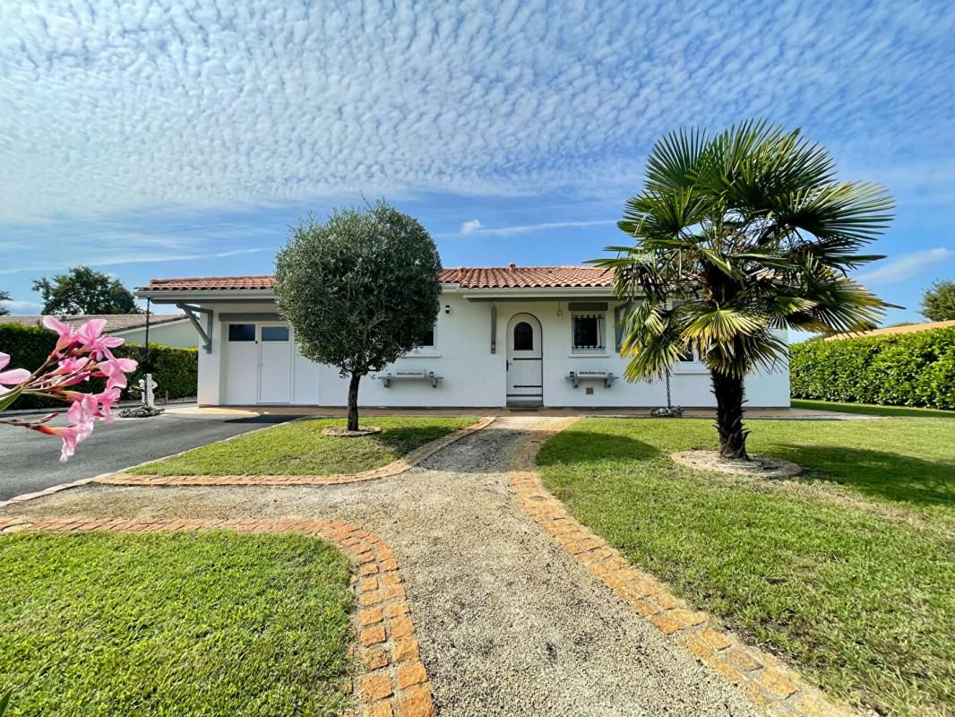 SAINT-JEAN-D'ILLAC Maison Saint Jean D Illac 5 pièce(s) 123 m2 2