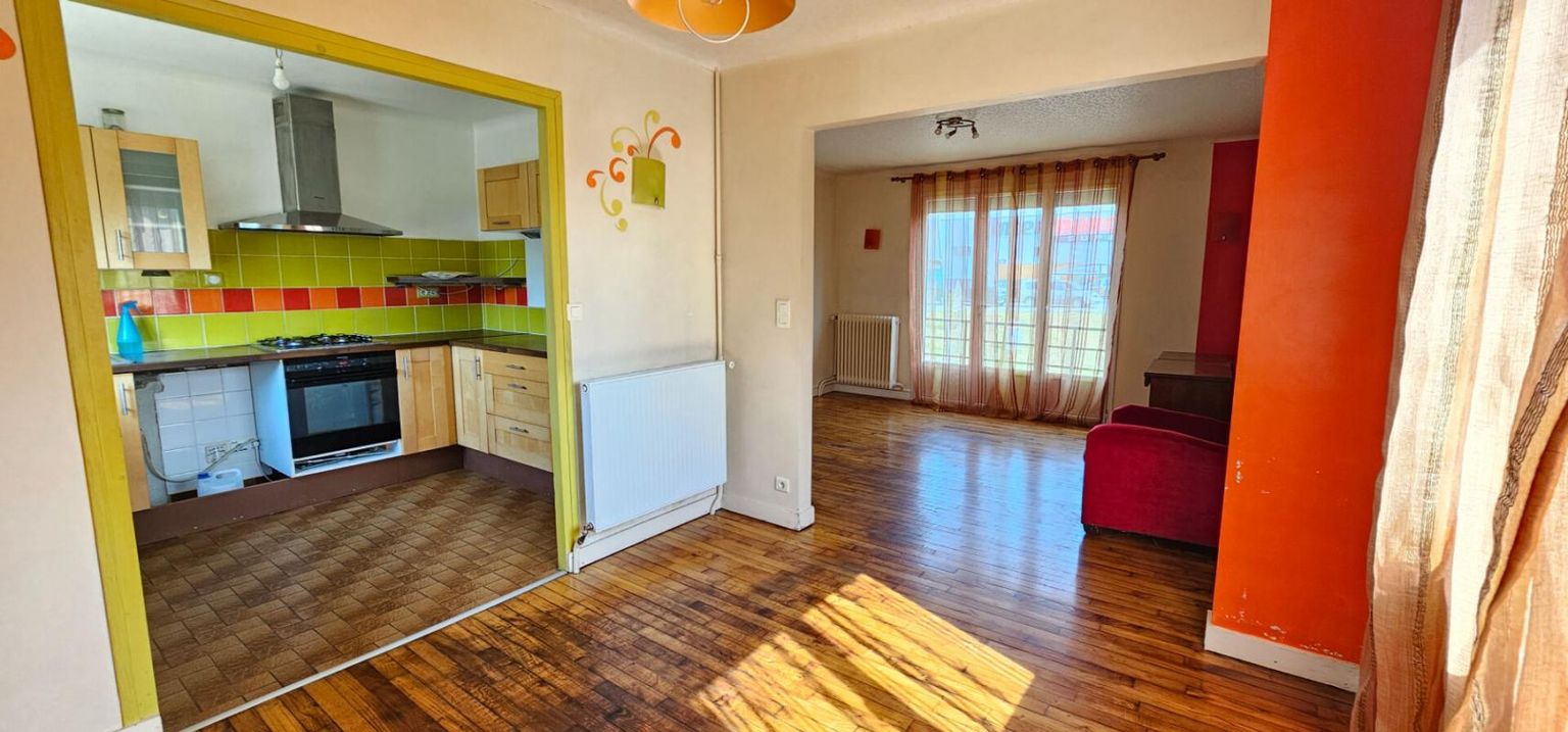 GUEMENE-SUR-SCORFF À seulement deux pas du centre de Guémené sur Scorff et proche de toutes les commodités, maison de 75 m² habitables 4