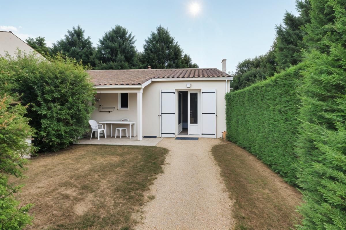 JONZAC Maison Jonzac 2 pièce(s) 35 m2 1