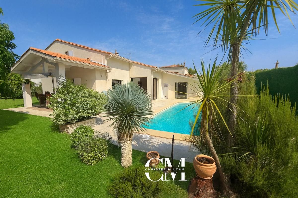 LE HAILLAN Maison Le Haillan 6 pièces 150 m2 - piscine - garage - 732 m² de parcelle 1