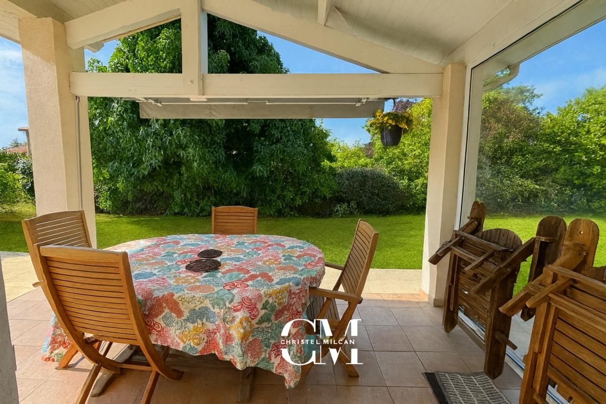 LE HAILLAN Maison Le Haillan 6 pièces 150 m2 - piscine - garage - 732 m² de parcelle 2