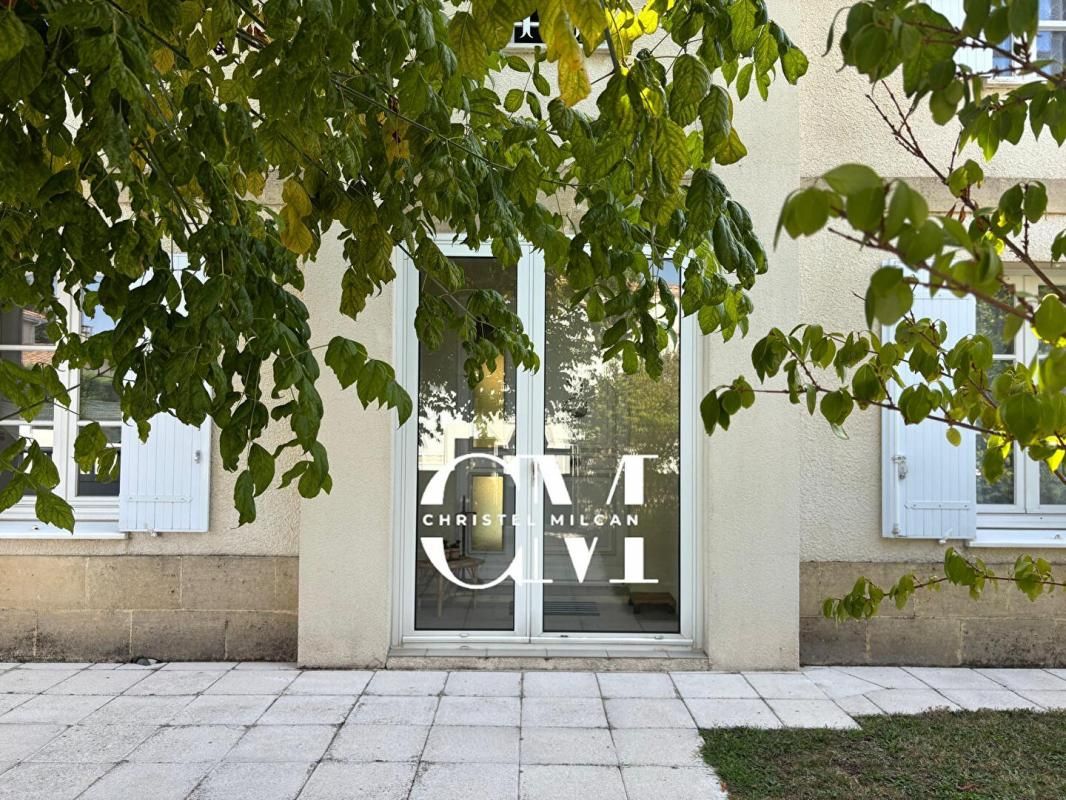 LE HAILLAN Maison Le Haillan 6 pièces 150 m2 - piscine - garage - 732 m² de parcelle 3