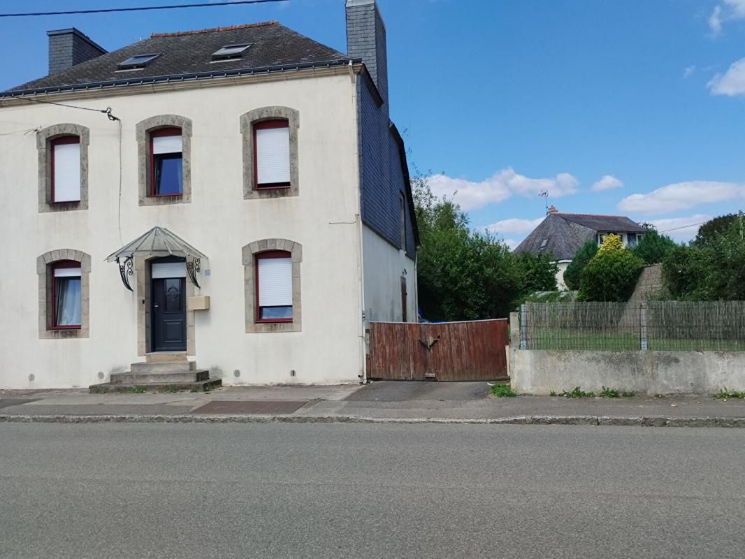 GOURIN maison 81 M2 2 chambres 1