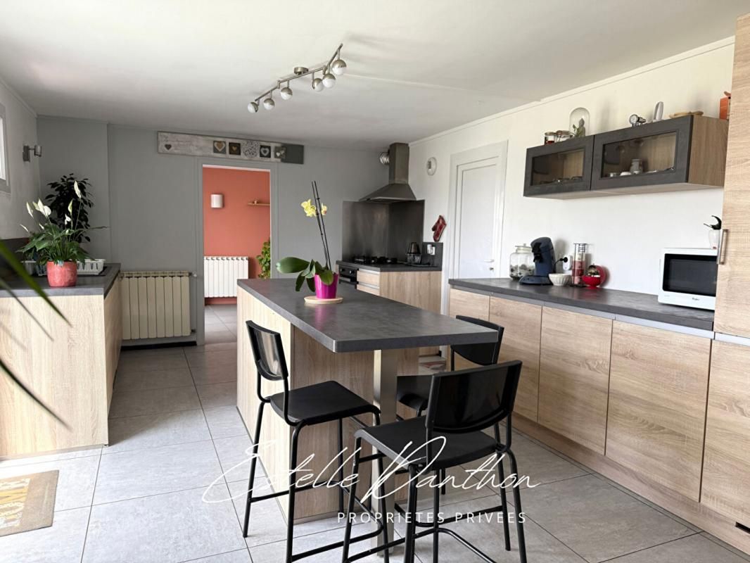 SEMONS Maison 4 chambres avec local aménageable et terrain de 1500m2 4