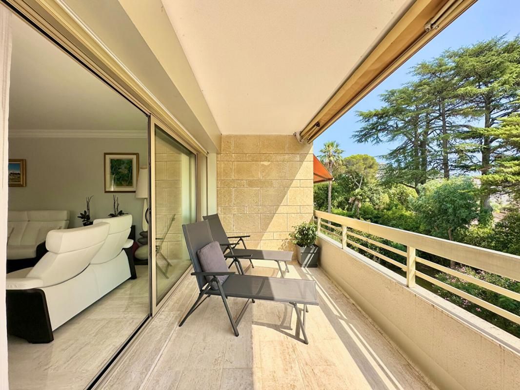 CANNES Appartement dernier étage traversant Cannes 3 pièces 80m2, grande terrasse, garage fermé et cave 3