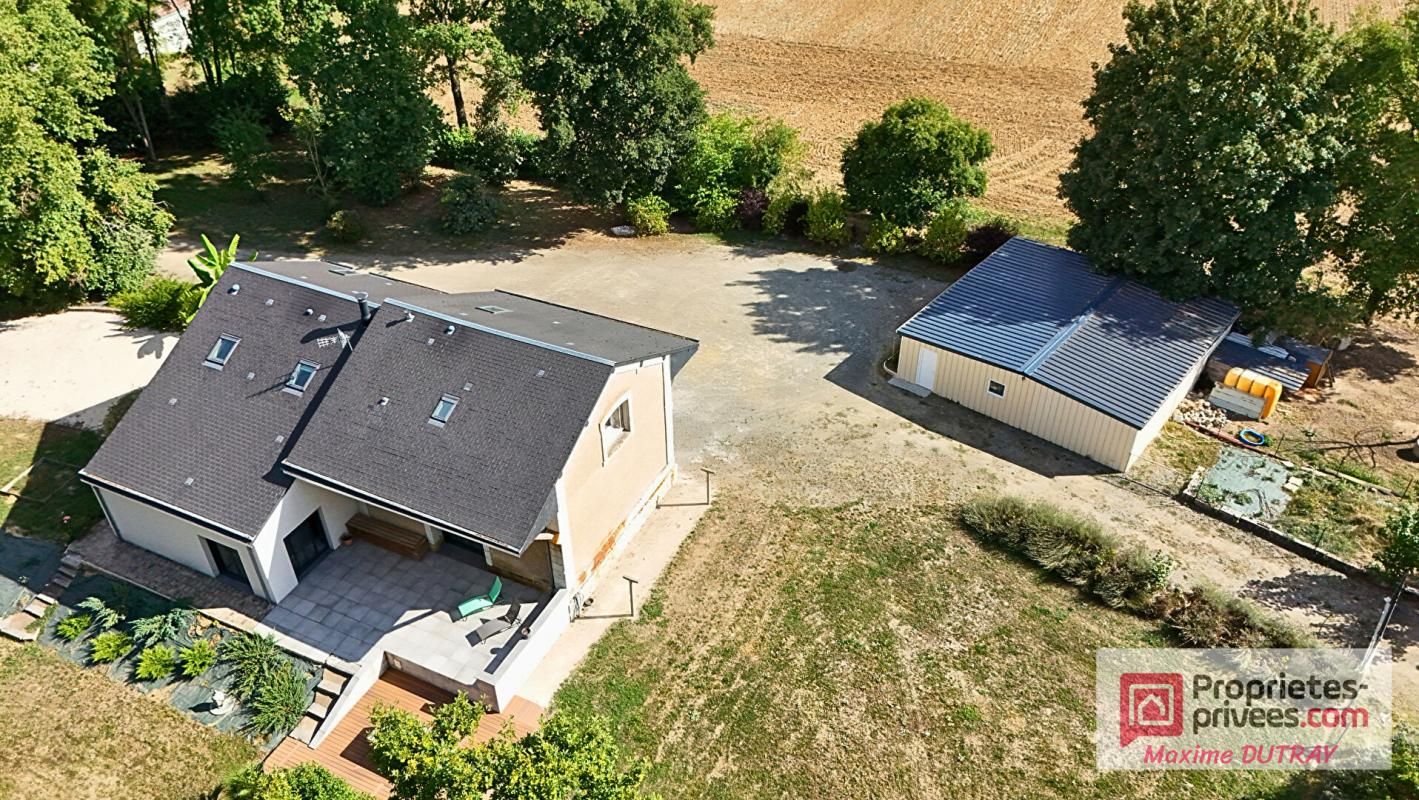 PRUNAY-CASSEREAU Maison d'artisan, 5 pièces 210m² 1