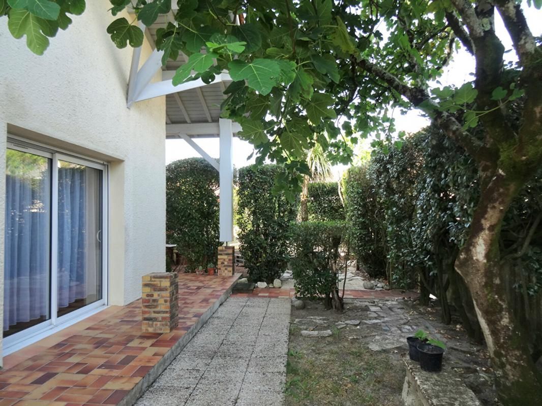 Maison Andernos Les Bains 6 pièce(s) 140 m2 + T2 40m²