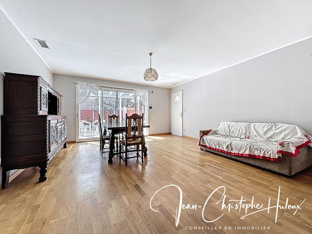 NIMES NIMES Quartier Ste Baudille Maison 3 pièce(s) 80 m2 4