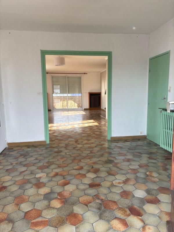 SABLE-SUR-SARTHE Maison Sable Sur Sarthe 7 pièce(s) 190 m2 3