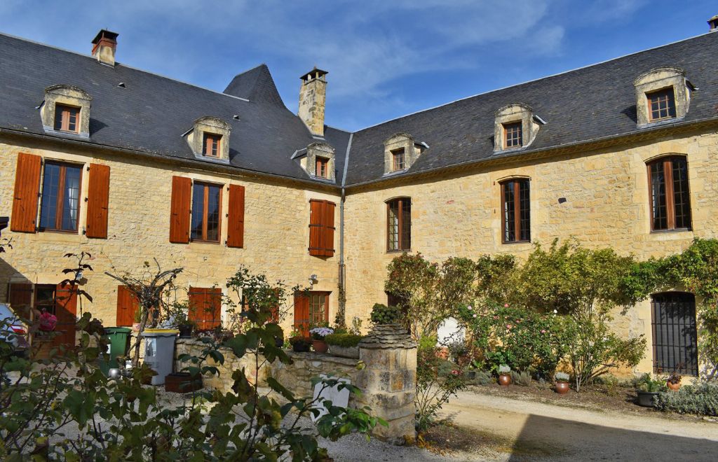 SALIGNAC-EYVIGUES Demeure de prestige Salignac Eyvignes 9 pièce(s) 275 m2 4
