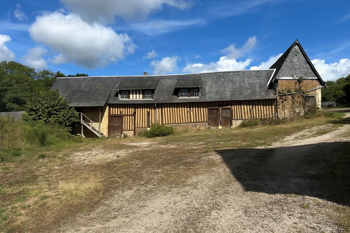 14340 Cambremer Ancien corps de ferme du XV è siècle 419 200 Euros