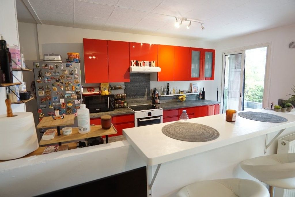 Appartement 3 pièce(s) 72 m2 proche école et commerces