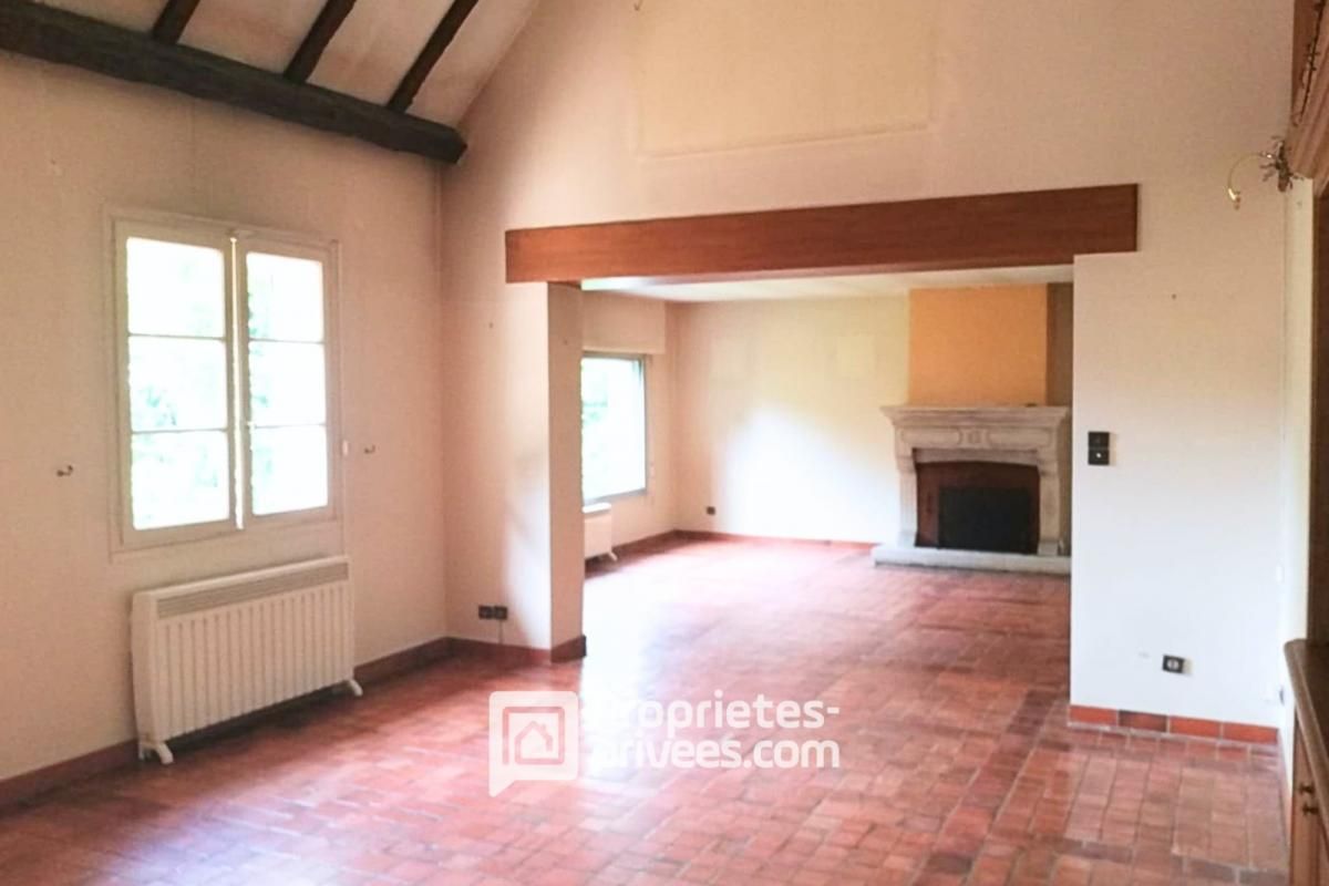 MAREIL-LE-GUYON Maison Mareil Le Guyon 8 pièces, 252 m2 2