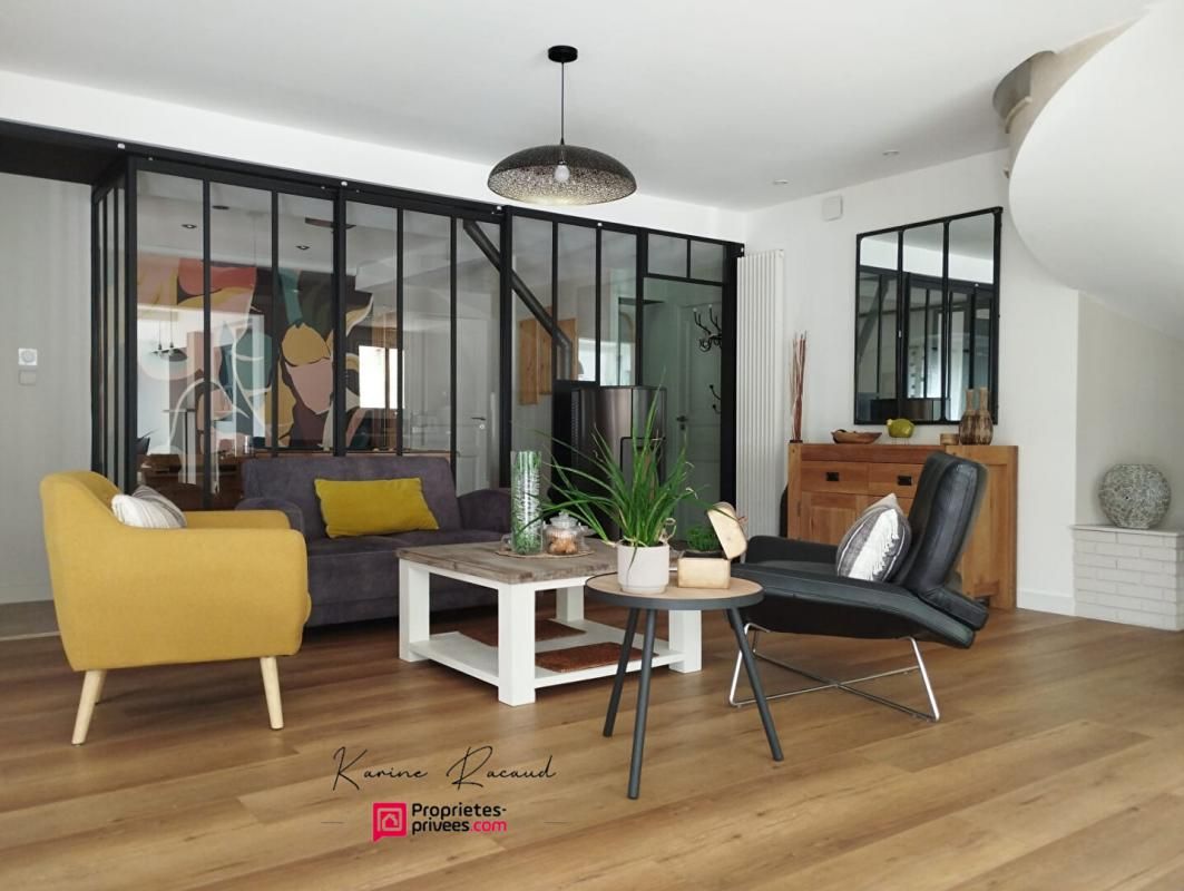 LA FERRIERE Maison La Ferrière 218 m2 4 chambres 1