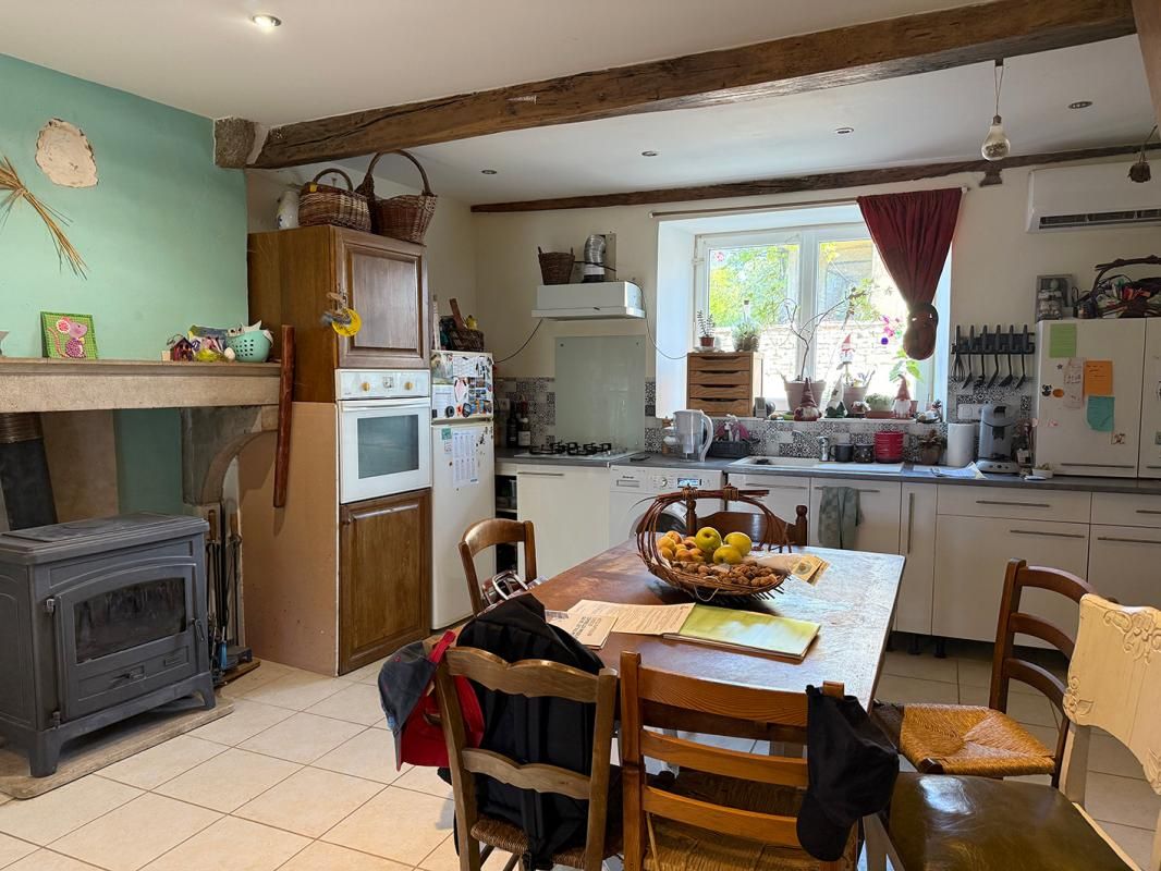 GRENANT-LES-SOMBERNON Maison ancienne 4 pièces 77 m2 avec dépendances 2