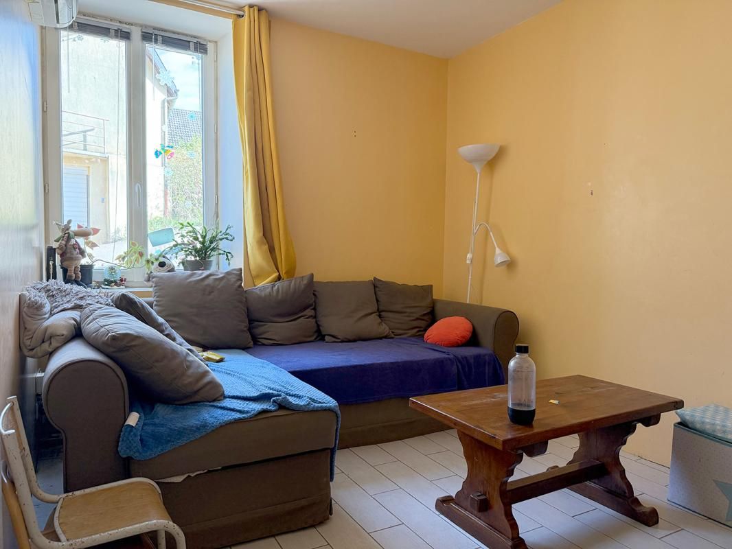 GRENANT-LES-SOMBERNON Maison ancienne 4 pièces 77 m2 avec dépendances 4
