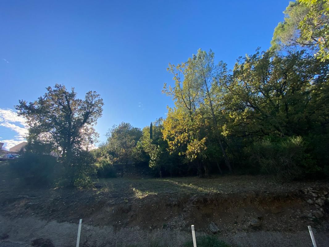 FIGANIERES Terrain constructible 401 m² Figanières centre à pied 1