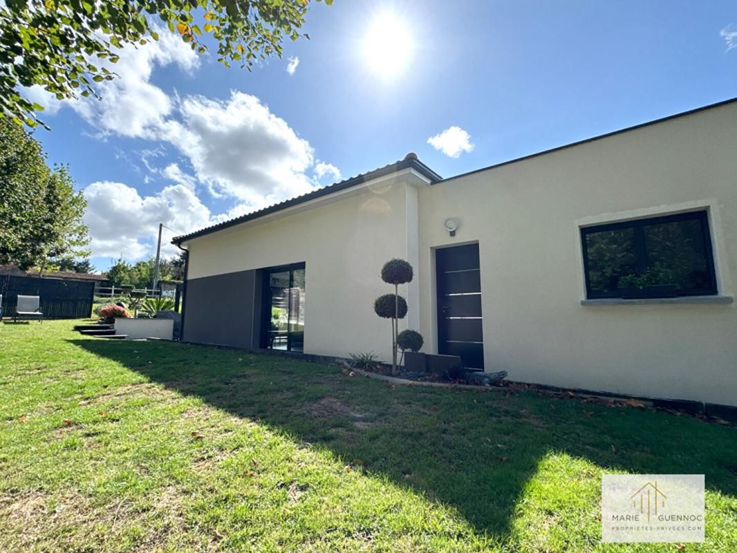 BASSE-GOULAINE Maison contemporaine de plain-pied 5 pièces sur terrain de 800m2 2
