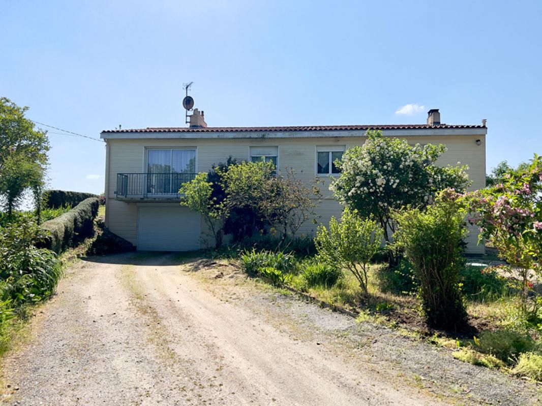 SèVREMOINE Maison Sevremoine 8 pièce(s) 132 m2 2