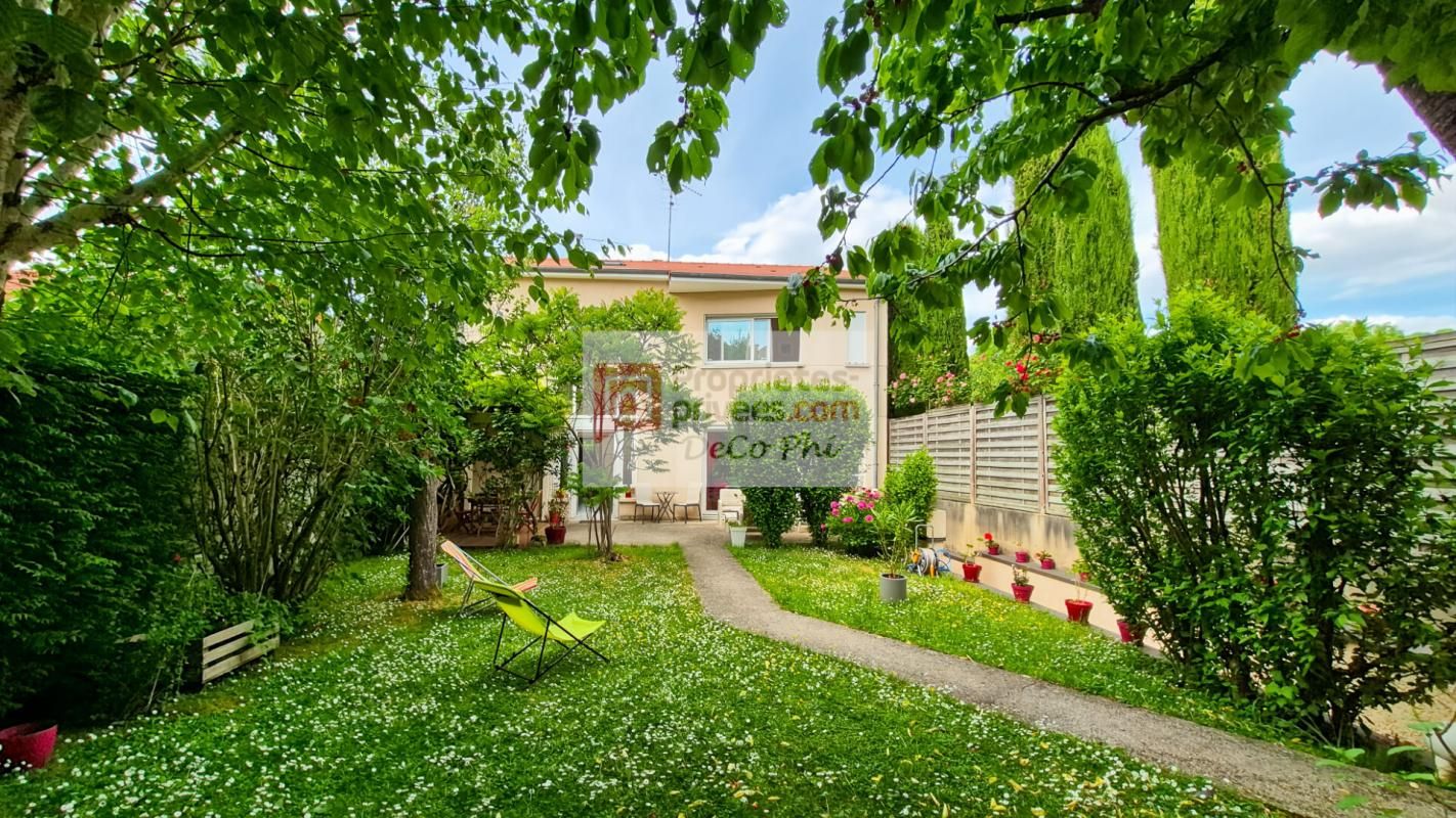 Maison lumineuse et calme 5 pièces 127 m2 Chaville DPE 'C'