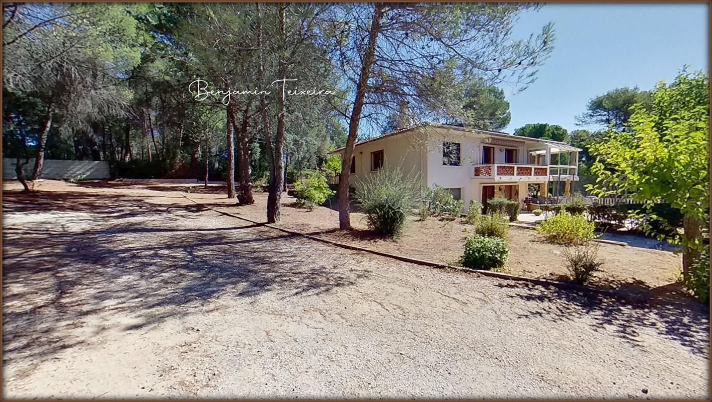 BRIGNOLES Maison Brignoles 7 pièce(s) 204.02 m2 / 5 Chambres / 5000m² de terrain 1