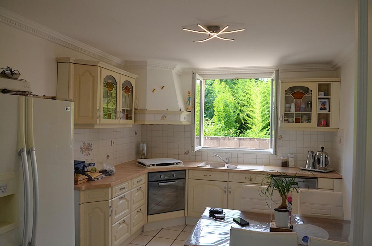 LE TEIL Maison Le Teil 4 CHAMBRES 245 000 EUROS 3