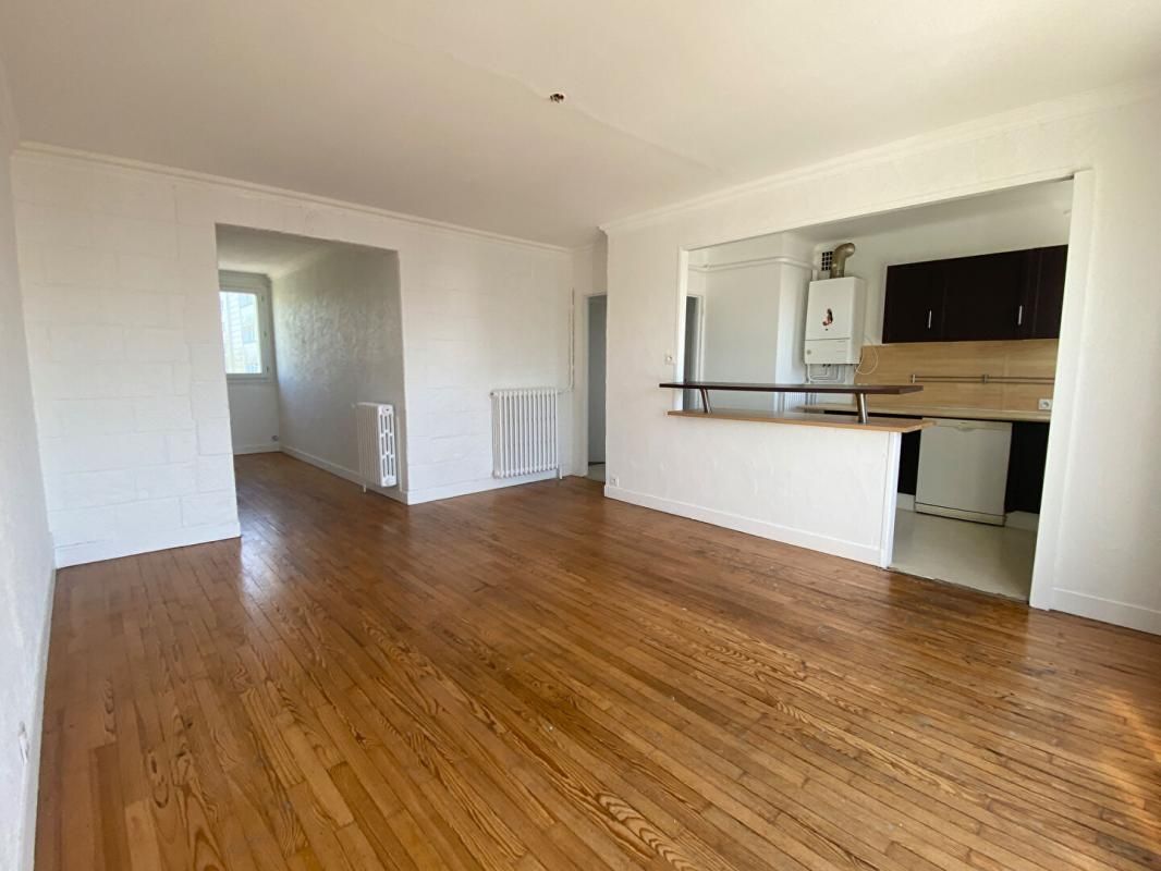 VANNES Appartement T3 de 67 m² avec cave. Vannes - Quartier du Rohan 2
