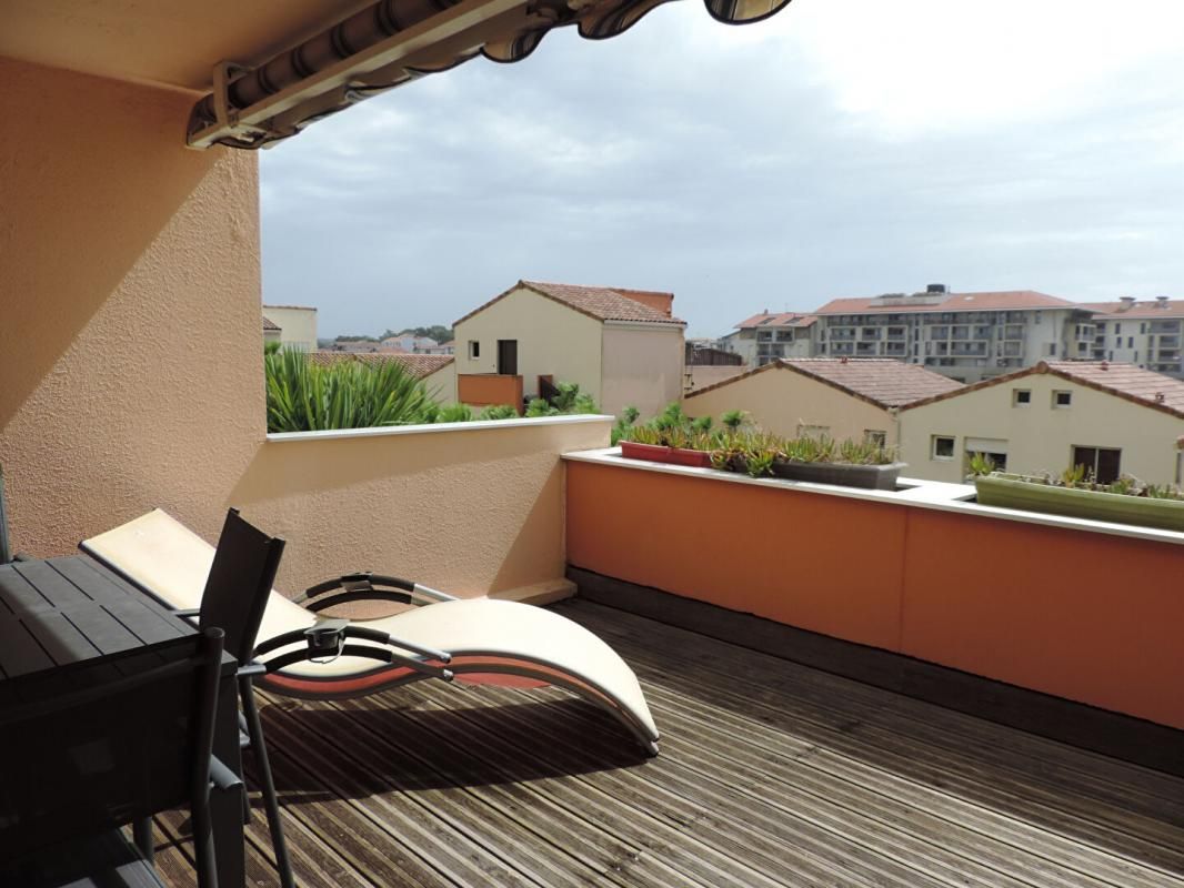 CAPBRETON Appartement T1 avec grande terrasse à 100 m de la plage avec parking 4