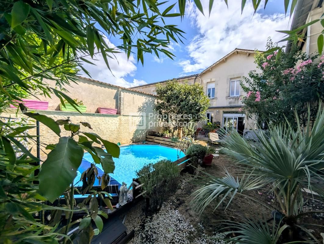 Maison Cognac 12 pièce(s) 376 m2 REF 419566 CRIT