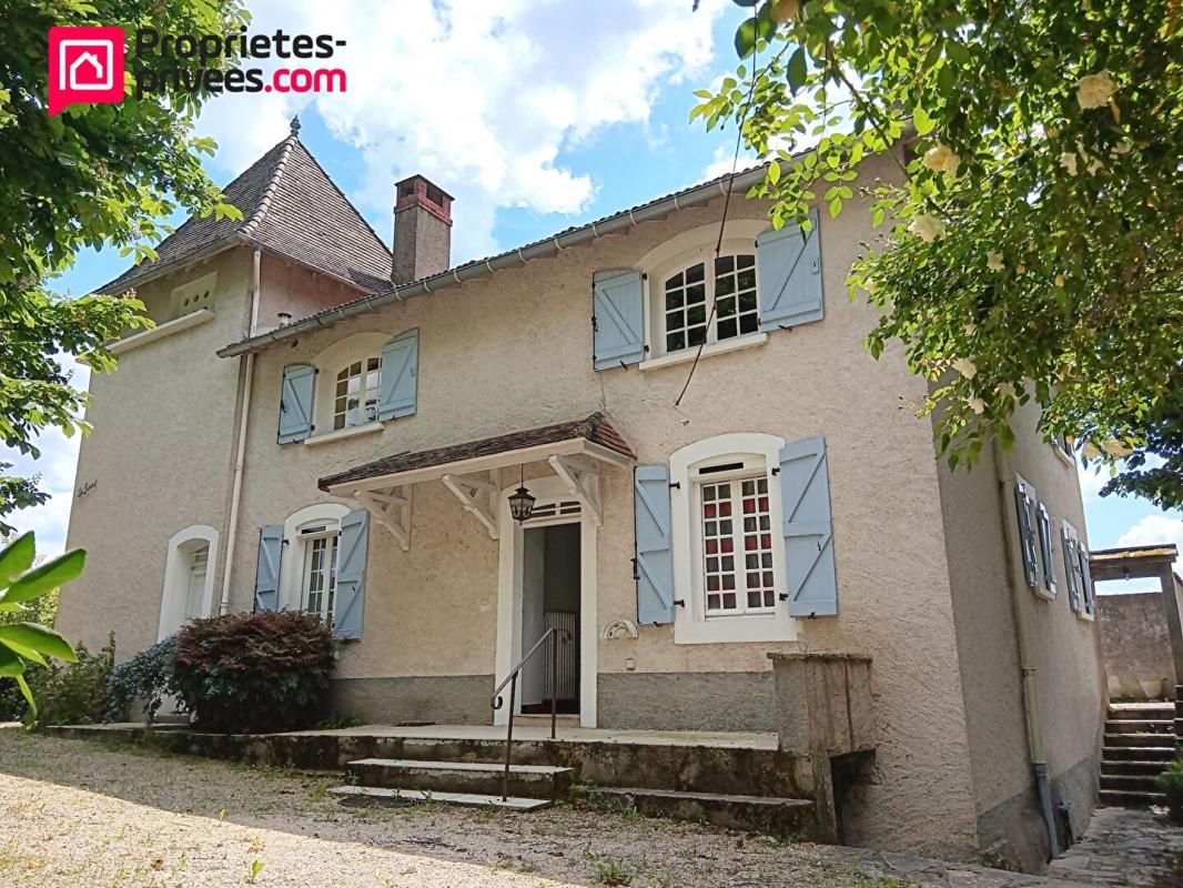CAHORS Grande maison familiale 150 m² 46000 Pradines bourg 1