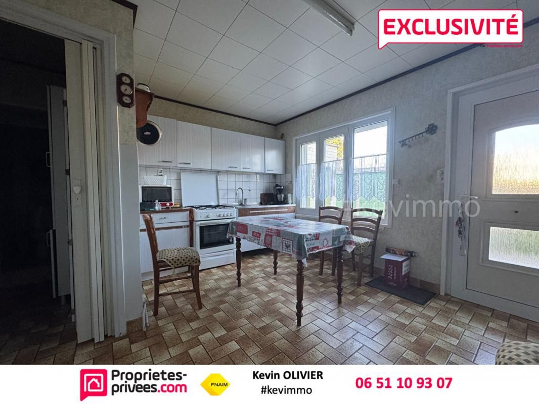 BRUAY-LA-BUISSIERE Maison en brique à rénover , avec jardin, garage et dépendances - Secteur Labuissière 4