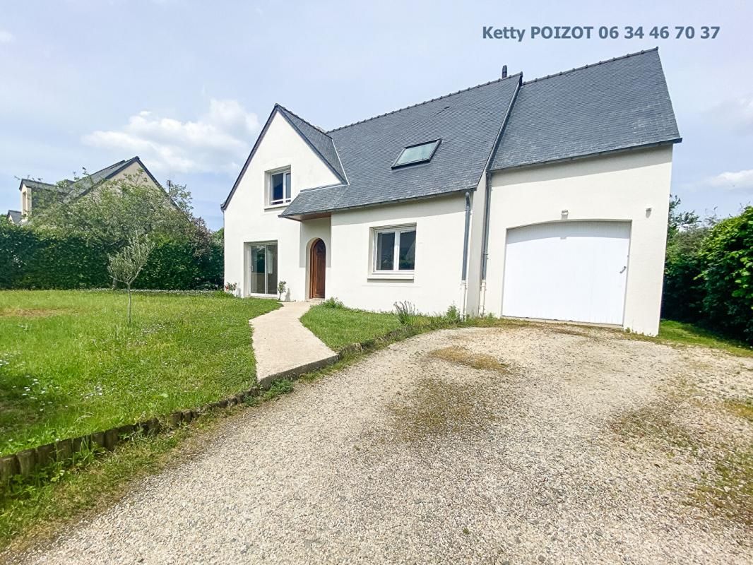 CARQUEFOU A Vendre - Maison Familiale LE BOIS ST LYS à CARQUEFOU 2