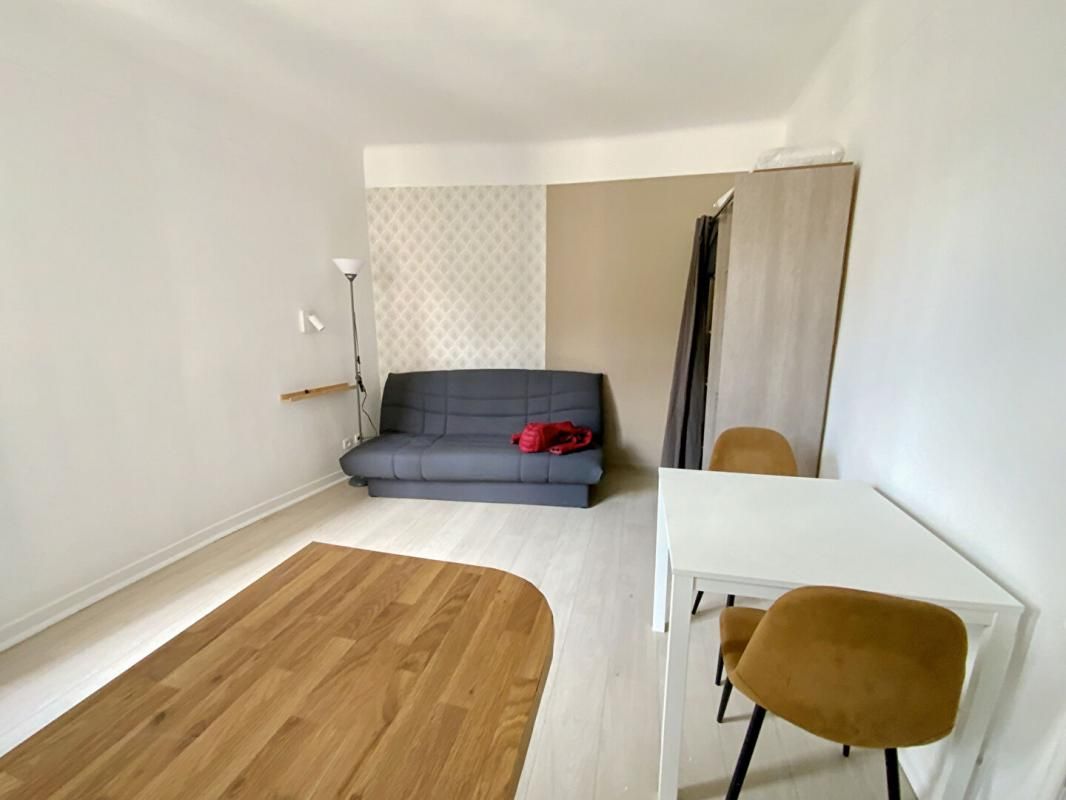 ASNIERES-SUR-SEINE Studio meublé 18 m2 4