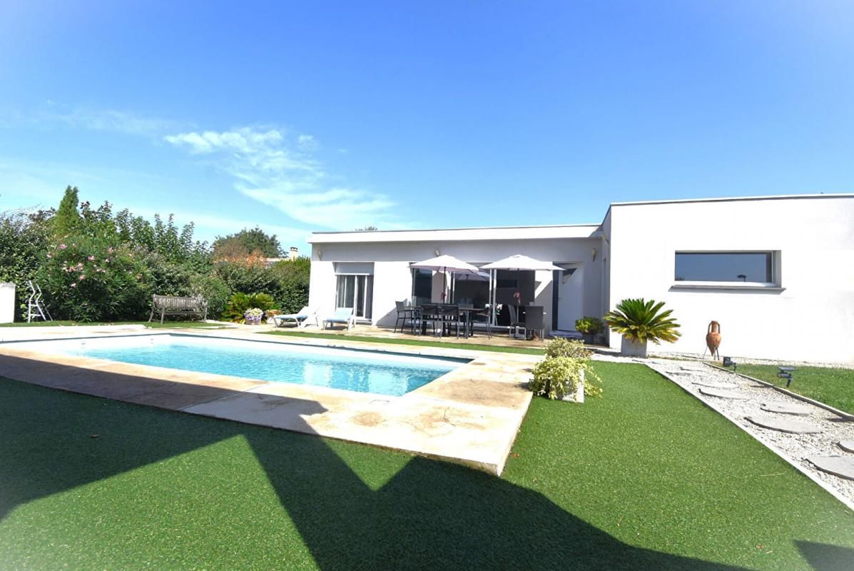 AVIGNON Maison moderne de plain-pied avec annexe 2