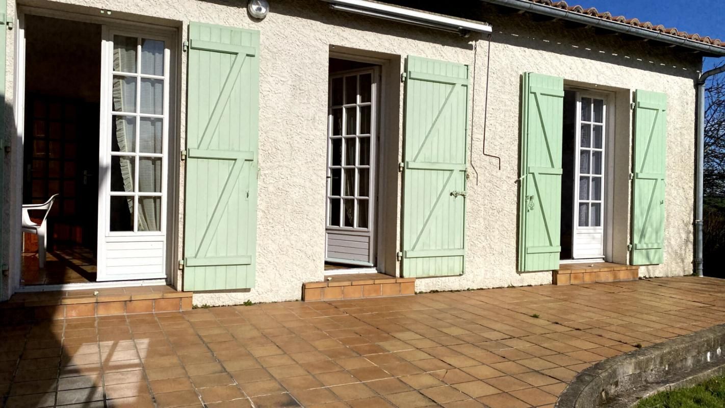 SAINT-GELAIS Maison Saint Gelais (79410) 6 pièce(s) 150 m2 2