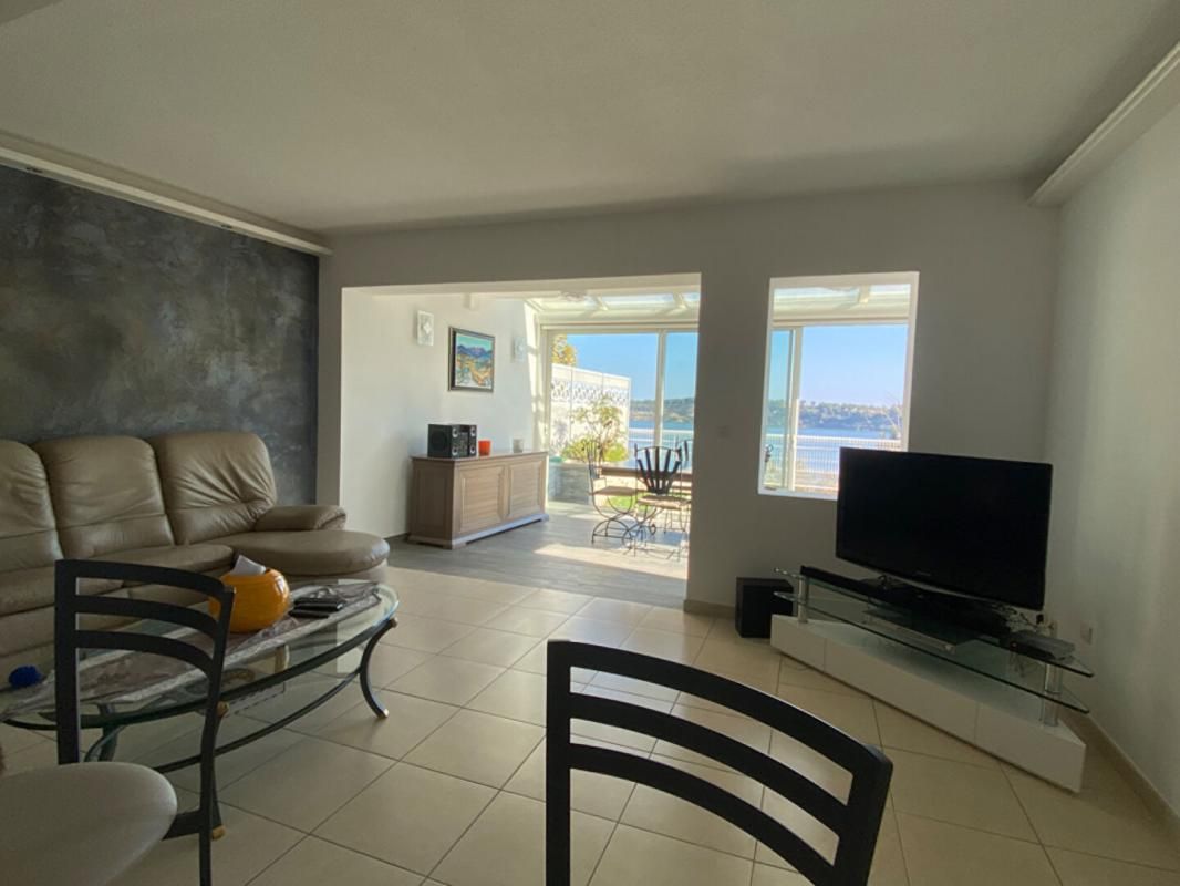 ISTRES Appartement Meublé avec vue imprenable sur l'étang 4