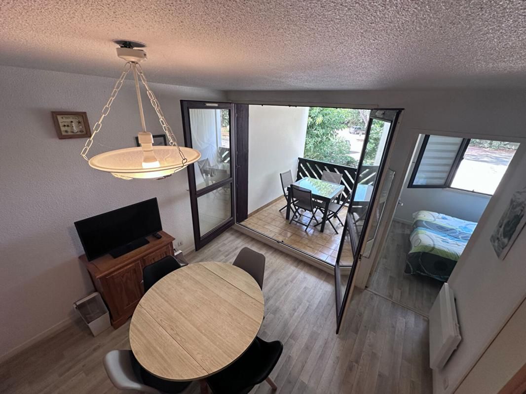 SAINT-GEORGES-DE-DIDONNE Appartement Saint Georges De Didonne 26 m2 150 M Plage 2