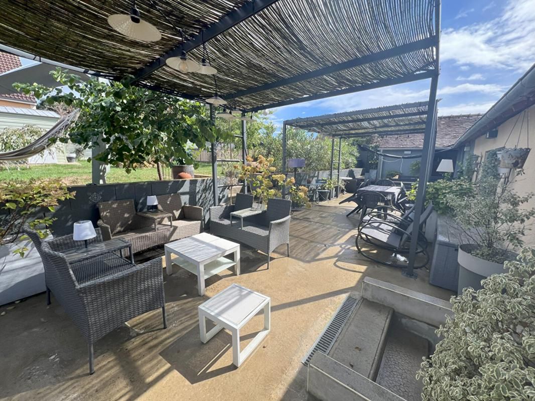 NEUVILLE-SUR-SARTHE Maison - LA TRUGALLE - 6 pièce(s) - 147 m² 3