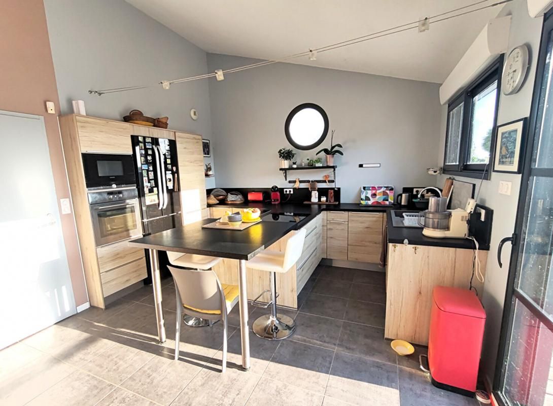 SAINT-CHRISTOPHE Maison Saint Christophe 4 pièce(s) 112 m2 3