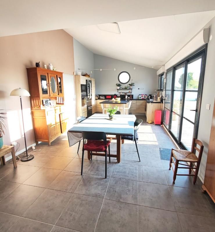 SAINT-CHRISTOPHE Maison Saint Christophe 4 pièce(s) 112 m2 4