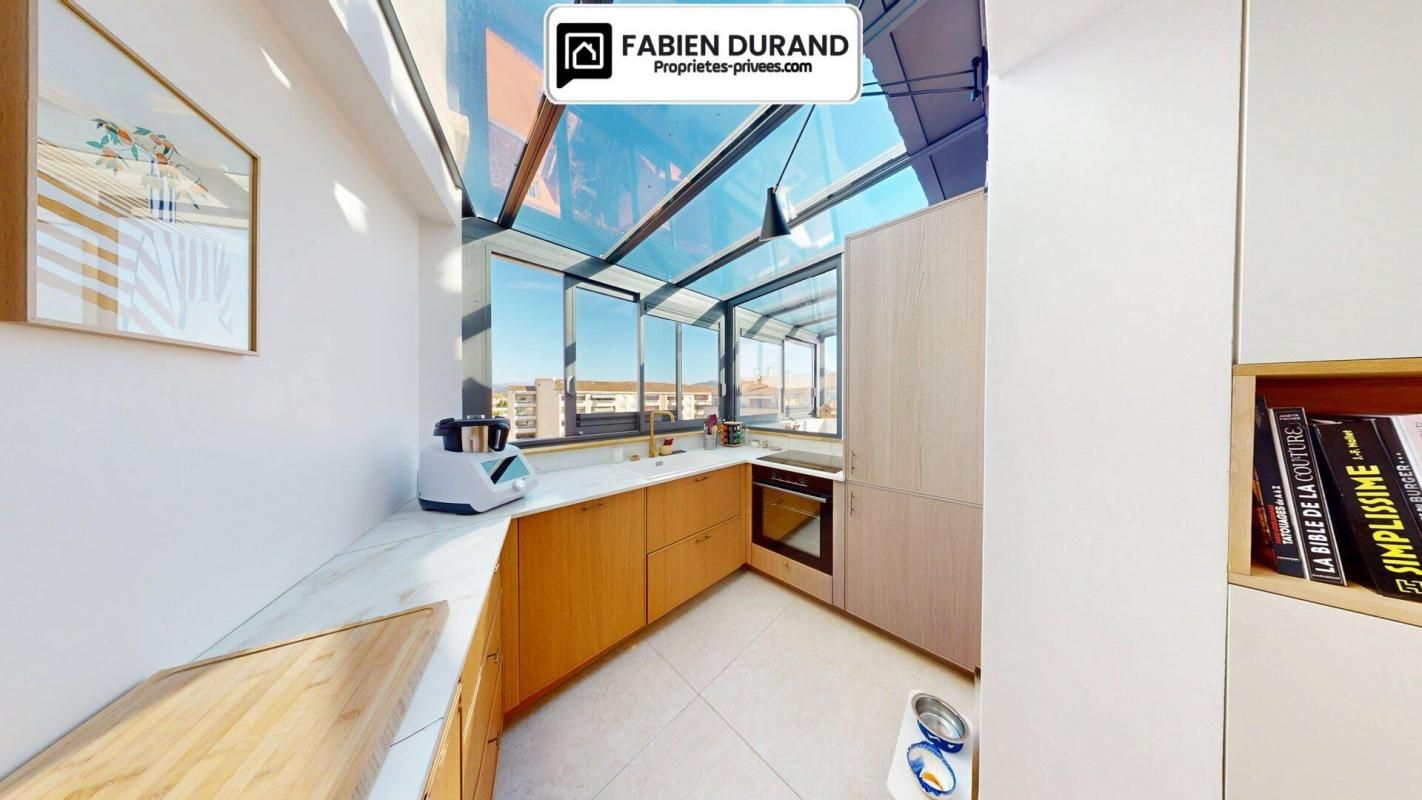 SAINT-RAPHAEL Appartement T3 au style unique - Dernier étage traversant - Vue dégagée 3