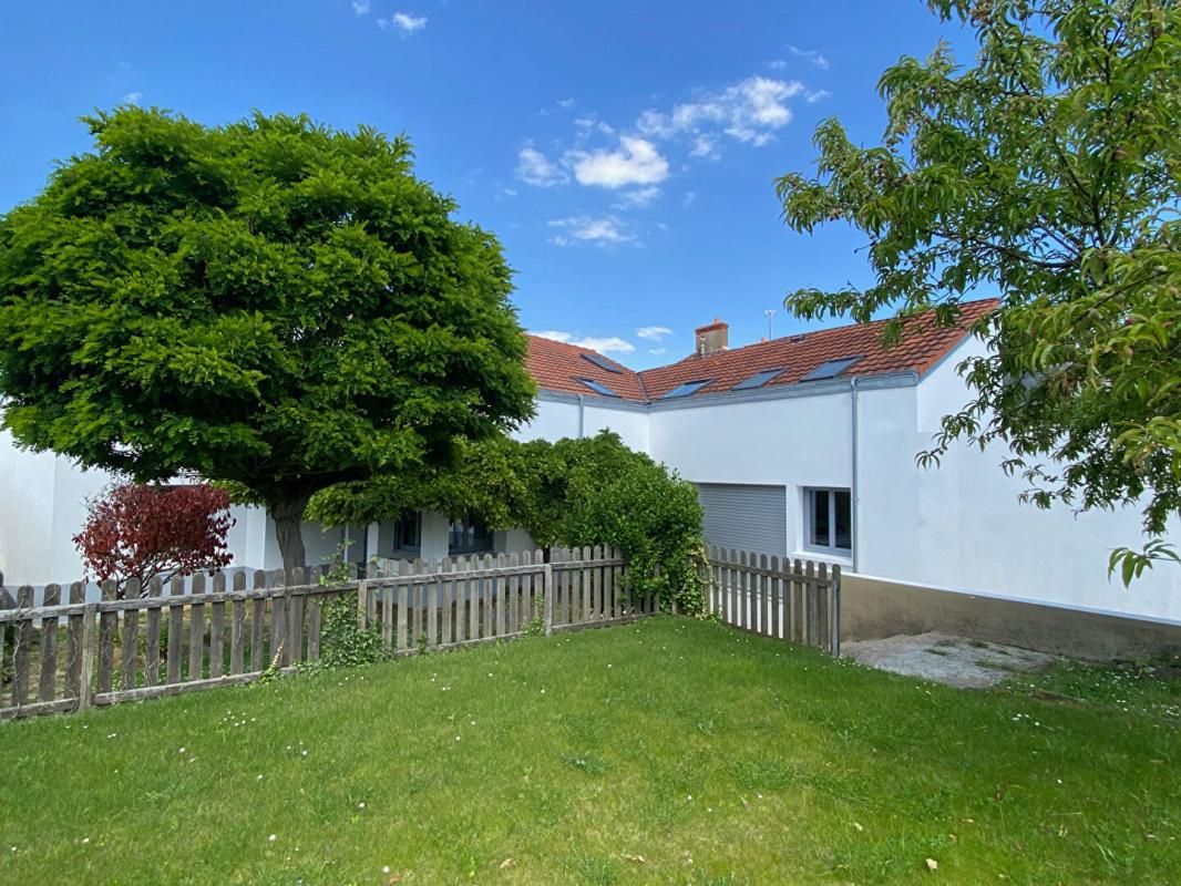 PORT-SAINT-PERE MAISON - 9 PIÈCES 230 M² - 5 CHAMBRES - 44710 PORT SAINT PÈRE - BUDGET 515 000 HAI 1