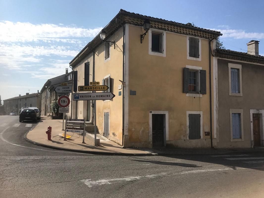 VISAN Maison de village 1