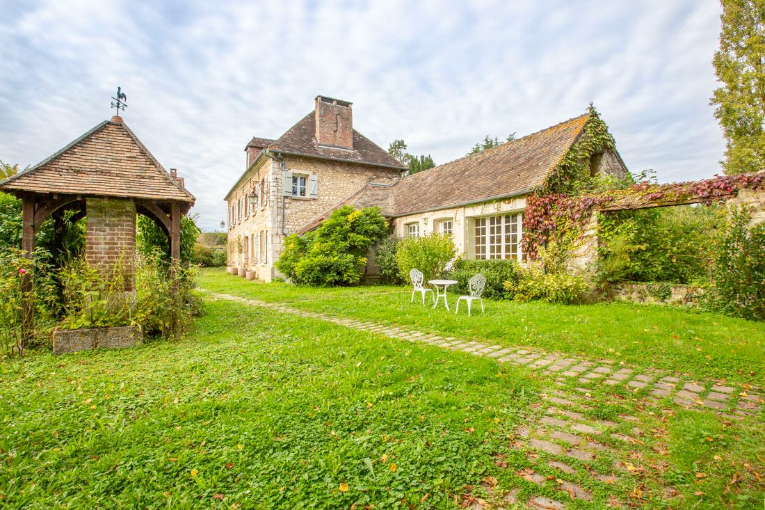 PRESSAGNY-L'ORGUEILLEUX Maison Traditionnelle et dépendances à Pressagny - L'Orgueilleux 27510 16 pièces 11 Chambres 392 m2 3