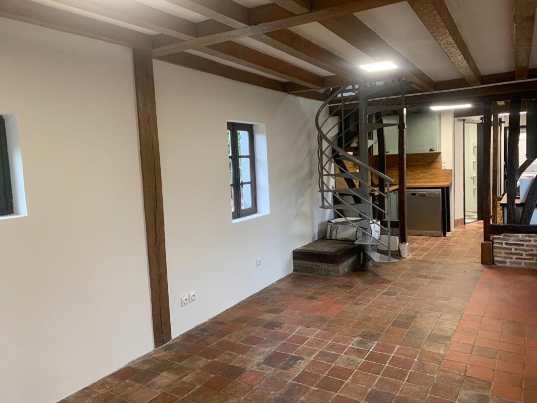 FONTAINE-LA-LOUVET Ensemble de 2 maisons sur un terrain de 800 m2 3